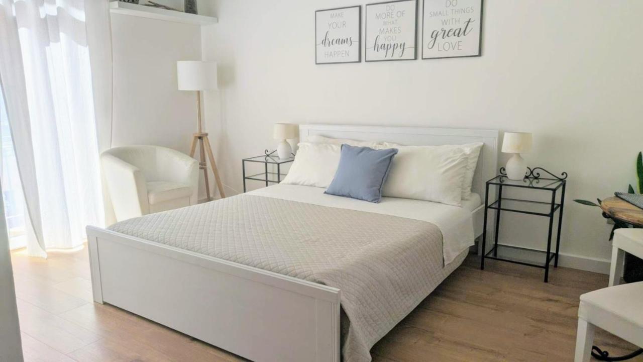 Krly Exclusive Rooms Кальярі Екстер'єр фото