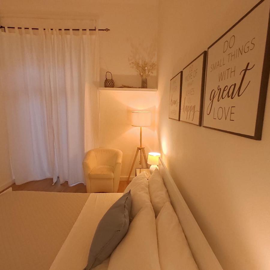 Krly Exclusive Rooms Кальярі Екстер'єр фото