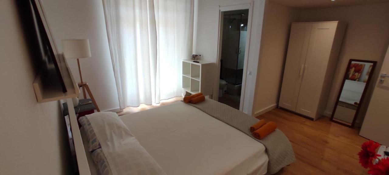 Krly Exclusive Rooms Кальярі Екстер'єр фото