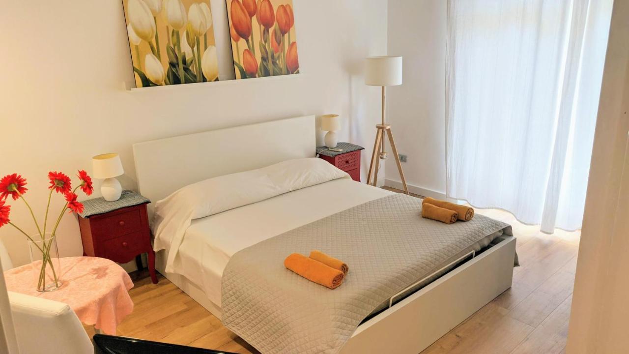 Krly Exclusive Rooms Кальярі Екстер'єр фото